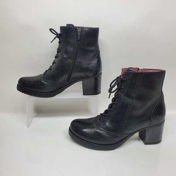 Dansko Black Combat Boots with Chunky Heel and Lace-Up Design - Picture 2 of 7